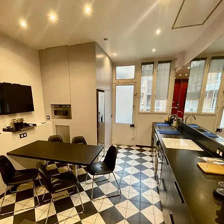 Luxury Times Square District Apartment *