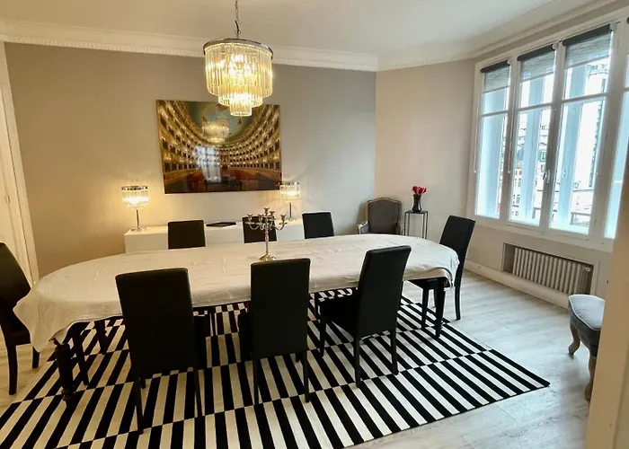 Luxury Times Square District * Παρίσι