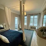 Luxury Times Square District *