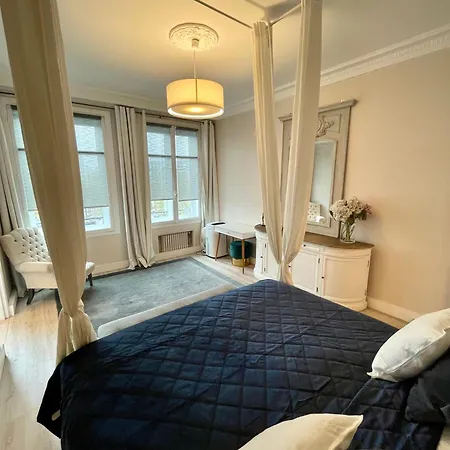 Luxury Times Square District * باريس